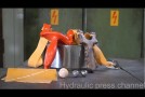 Crushing slingshots, lead ball and bearing ball with hydraulic press