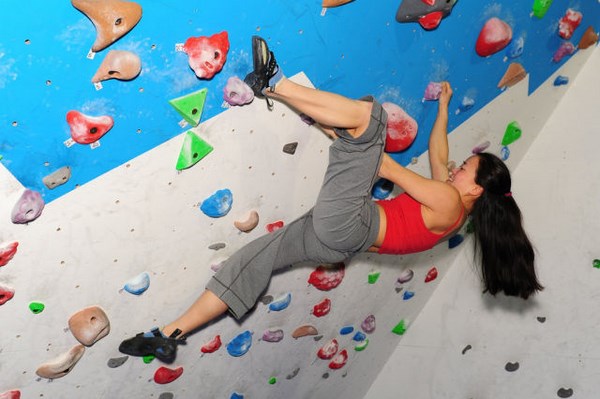 girls-and-rock-climbing-equals-good-time010