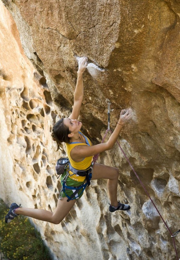 girls-and-rock-climbing-equals-good-time015