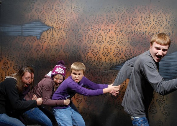haunted-house-that-will-scare-you-to-death15