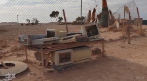 The Town Where People Live Underground : Welcome to Coober Pedy