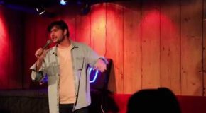 Comedian Delivers a Savage Verbal Smackdown To Heckler