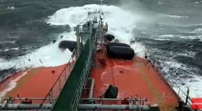 Absolutely Enormous Wave Destroys Oil Tanker’s Bridge