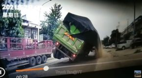 The Most Dangerous Moments Of Driving Trucks And Other Heavy Vehicles!