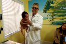 Doctor Shows His Secret Trick To Instantly Make Babies Stop Crying!