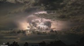 Incredible Footage of a Mega Storm Developing in the Clouds Over Kimberley