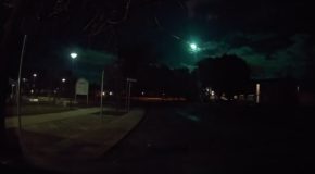 Dashcam Footage Of Meteor Strike Near Canberra, Australia