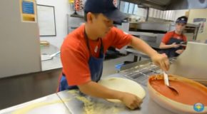 Incredibly Fast Domino’s Guy Makes 3 Pizzas In 39 Seconds!