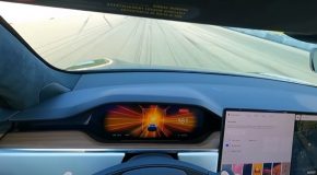 Tesla Plaid Goes From 0-160MPH In Lite No Time!