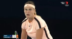 Funny Audience Imitates The Loud Grunts Of A Tennis Player!