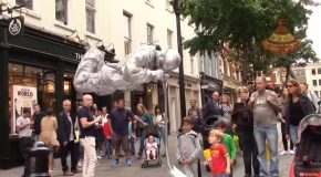 The Silver Man Reveals The Trick Behind The Floating And Levitating Trick