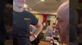 Good man gives a $1,300 tip to a pregnant waitress for Christmas